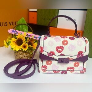 🆕ALDO Valentines Kisses Satchel Bag White Multi